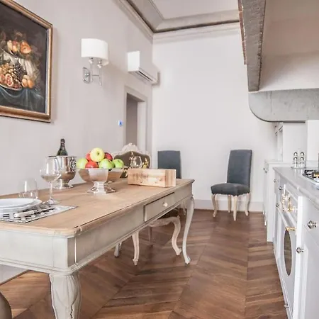Signoria Deluxe Studio-2 People In Signoria Square * Флоренция